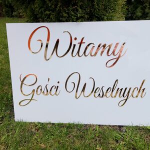 Tablica powitalna weselna ze złotym napisem