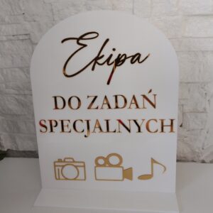 Tabliczka „Ekipa do zadań specjalnych” – biała ze złotym napisem
